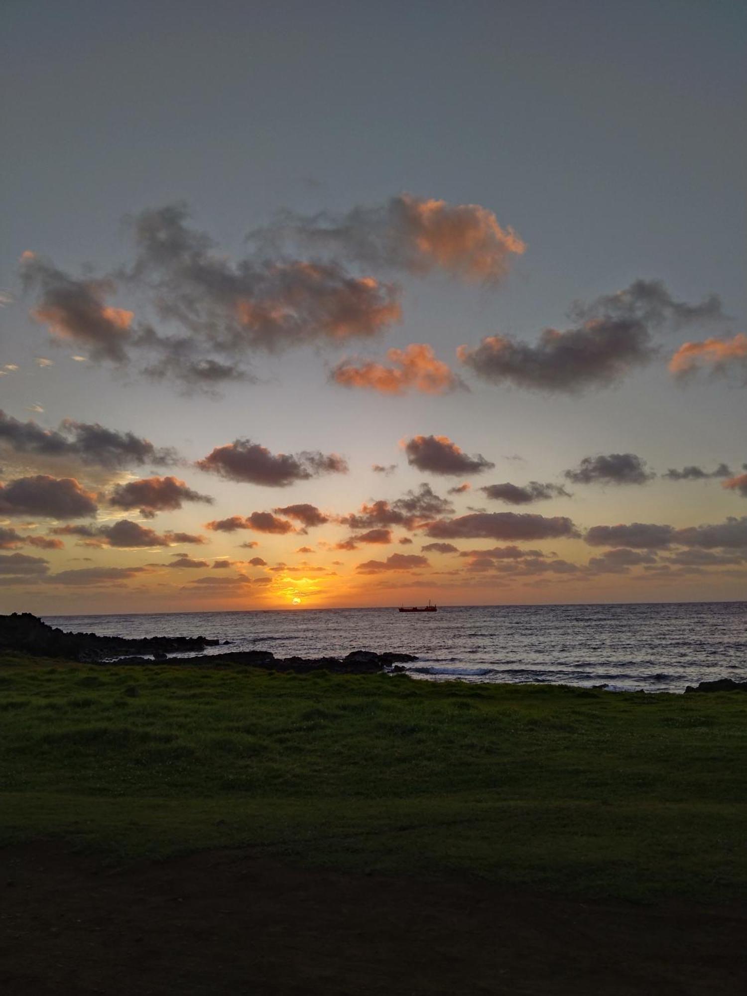 Kona Anahinehe Hotel Hanga Roa Exterior photo